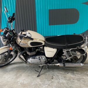 Triumph bonneville T100